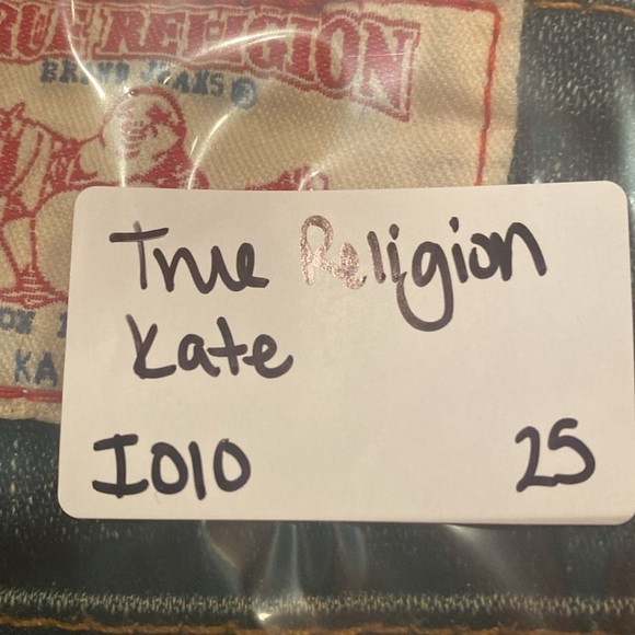 True Religion Medium Wash Kate Mid-rise Cropped Jeans Size 25 - Picture 8 of 8